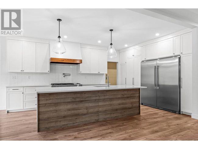 17 - 3100 Kicking Horse Dr, House other with 7 bedrooms, 6 bathrooms and 7 parking in Kamloops BC | Image 7