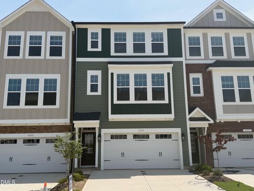201-10054 Secluded Garden Dr, Apex, NC, 27523-8416 | Card Image