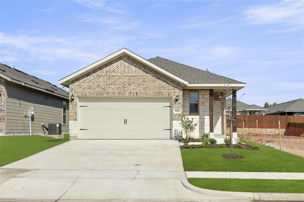 Meadow Crest Dr, Aubrey, TX 76227