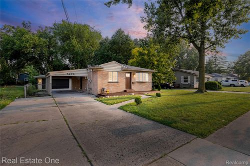 4296 Frazho Rd, Warren, MI, 48091-1493 | Card Image