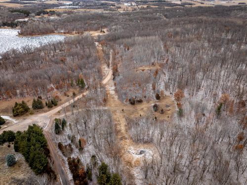 9 Horseshoe Lake Road, EUREKA, WI, 54006 | Card Image