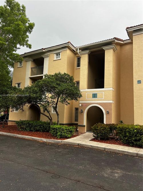 apt-301-2548 Centergate Dr, Miramar, FL, 33025-7252 | Card Image