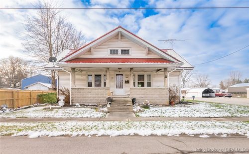 305 Moore St, Crothersville, IN, 47229-1617 | Card Image