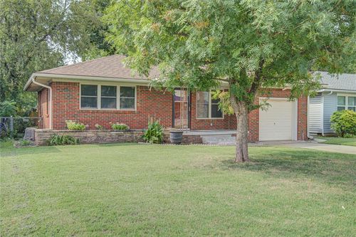 806 Denison Dr, Norman, OK, 73069-7516 | Card Image