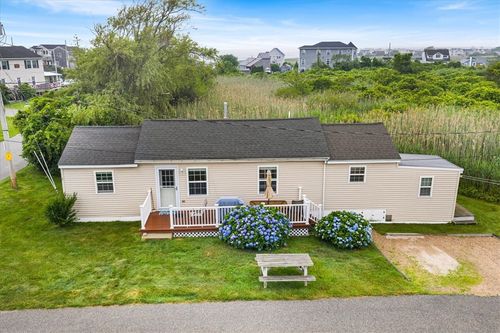 2 Geraldine Dr, Narragansett, RI, 02882 | Card Image