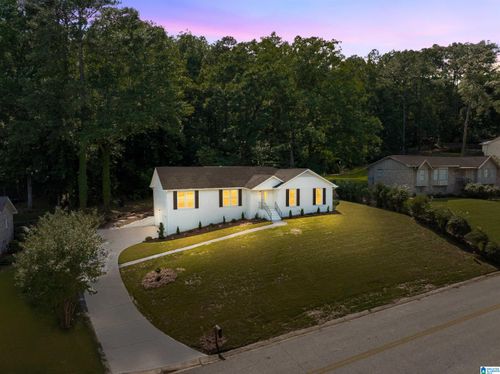 2325 Garland Dr, VESTAVIA HILLS, AL, 35216-3001 | Card Image