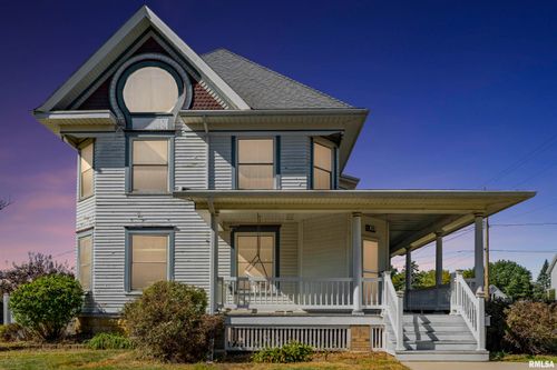 402 S 2nd St, Maquoketa, IA, 52060-2926 | Card Image