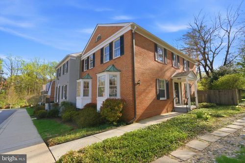 3512 Hamlet Pl, CHEVY CHASE, MD, 20815-4816 | Card Image