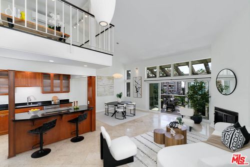 202-1415 E Ocean Boulevard, Long Beach, CA, 90802 | Card Image