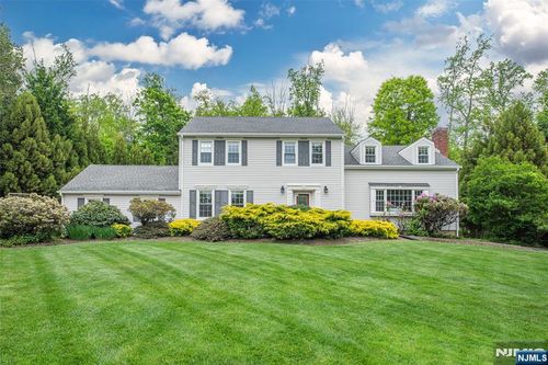 23 Pepperidge Rd, Morristown, NJ, 07960-2532 | Card Image