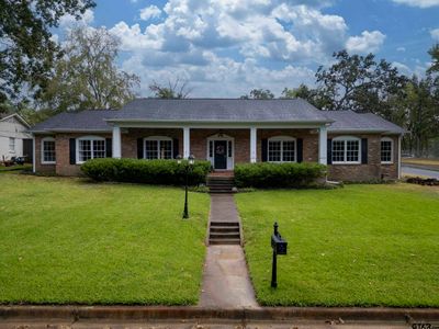 1401 Sequoia Dr, House other with 4 bedrooms, 3 bathrooms and null parking in Tyler TX | Image 2