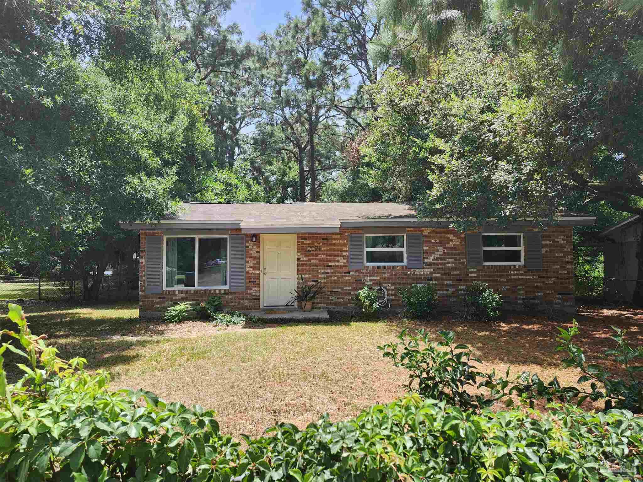 Lansing Dr, Pensacola, FL 32504