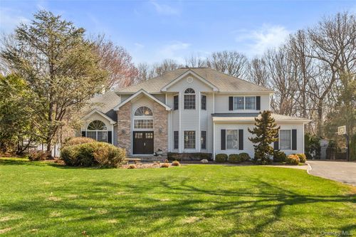 24 Ramsey Ct, East Setauket, NY, 11733-1198 | Card Image