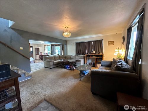 715 Copalis Beach Rd, Copalis Beach, WA, 98535-9707 | Card Image