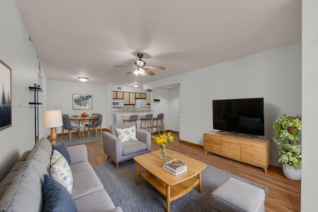 APT-1103 - 2736 University Dr, Condo with 1 bedrooms, 1 bathrooms and null parking in Davie FL | Image 18