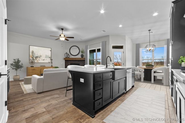 6133 S 320 Th East Ave, House other with 3 bedrooms, 3 bathrooms and null parking in Broken Arrow OK | Image 17
