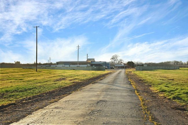 5725 N Wall Rd, House other with 2 bedrooms, 1 bathrooms and null parking in Linden CA | Image 58