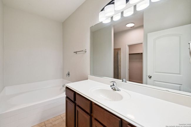 12102 Luckey Smt, House other with 3 bedrooms, 2 bathrooms and null parking in San Antonio TX | Image 10