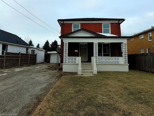 {{alt}} | Card Image