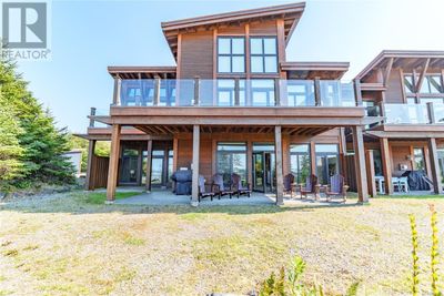 201 - 515 Marine Dr, Condo with 3 bedrooms, 3 bathrooms and 1 parking in Ucluelet BC | Image 1