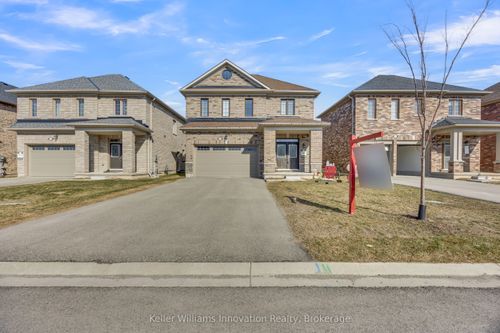 12 Harwood St, Tillsonburg, ON, N4G0J8 | Card Image