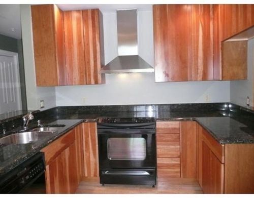 206-170 Oxford St, Lynn, MA, 01901-1147 | Card Image