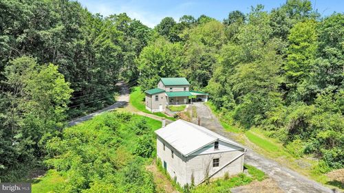 18 Church Lane, PINE GROVE, PA, 17963 | Card Image