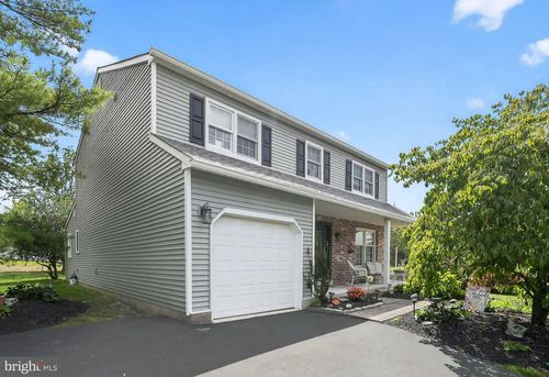 2006 Lodges Ln, ORELAND, PA, 19075-2516 | Card Image