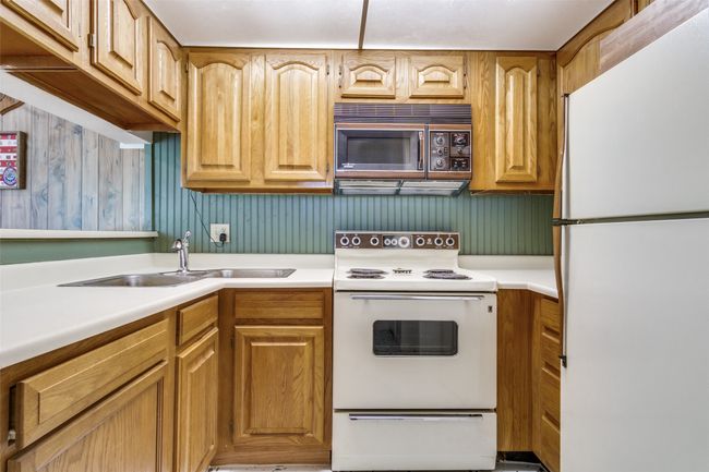 Guest house full kitchen | Image 26