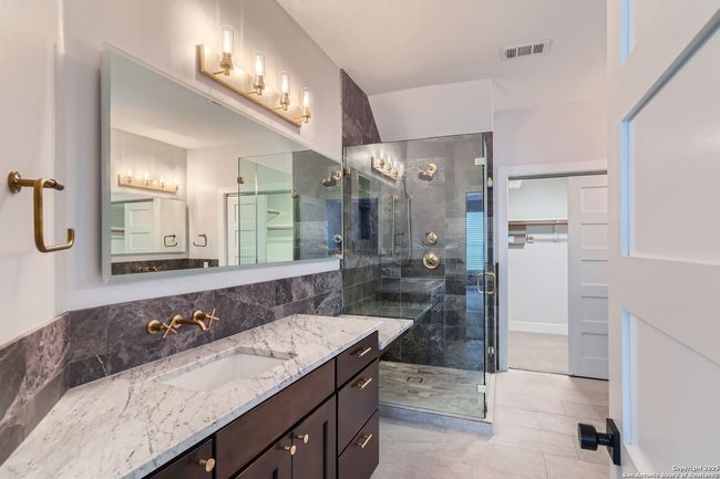 6110 Blanco River Pass, House other with 5 bedrooms, 4 bathrooms and null parking in Austin TX | Image 15