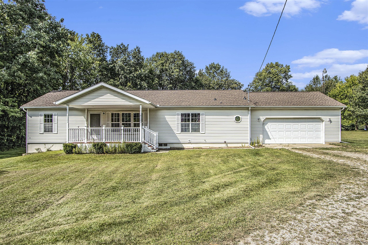 N Dr, Marshall, MI 49068