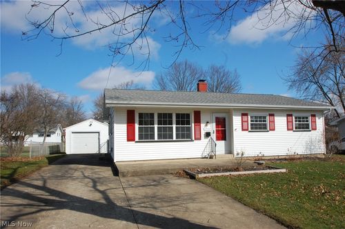 3930 Brandomyne Ave, Youngstown, OH, 44511-1920 | Card Image