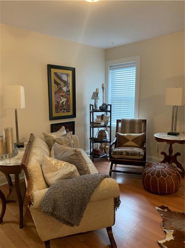 1 425 Main Street, Sold in East Greenwich Zoocasa