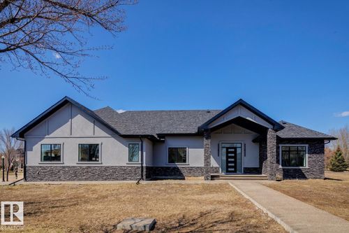 15 Pinnacle Way, Sturgeon County, AB, T8T0B5 | Card Image