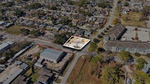 61 Berry Rd, Houston, TX, 77022-3058 | Card Image