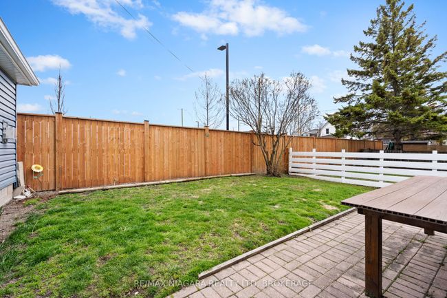 87 King St, Home with 2 bedrooms, 2 bathrooms and 3 parking in Port Colborne ON | Image 20