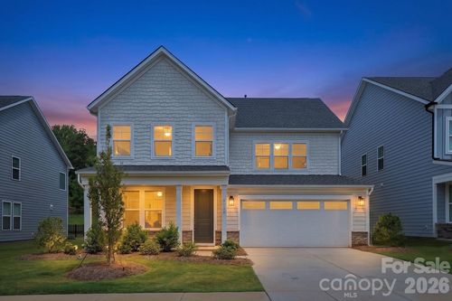 5132 Glenwalk Dr, Charlotte, NC, 28269-4957 | Card Image