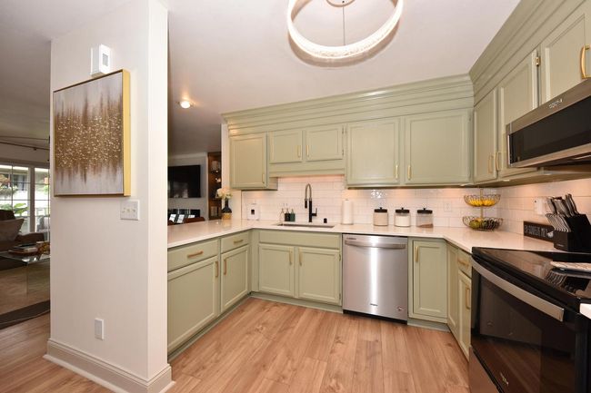 3-A - 724 Worthington Court, Condo with 2 bedrooms, 2 bathrooms and null parking in West Bend WI | Image 9