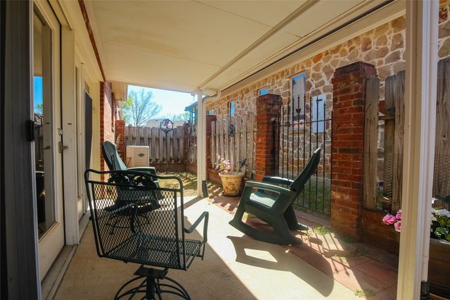 7120 Holly Square Ct, House other with 3 bedrooms, 2 bathrooms and null parking in Tyler TX | Image 26