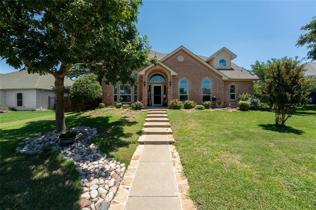 Lakeway Dr, Ennis, TX 75119