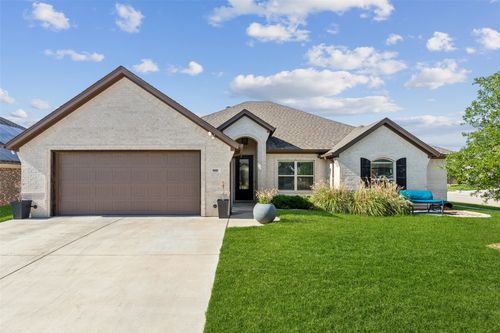 900 E 5th St, Springtown, TX, 76082-2335 | Card Image