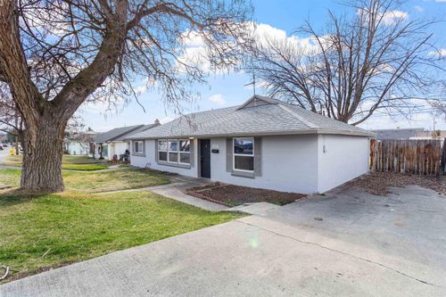 806 S Garfield St, Kennewick, WA, 99336-5539 | Card Image