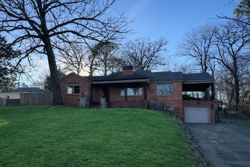 110 S Garrett St, Siloam Springs, AR, 72761-3138 | Card Image