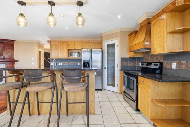 41 Valley Crest Close Nw, Home with 3 bedrooms, 3 bathrooms and 4 parking in Calgary AB | Image 16