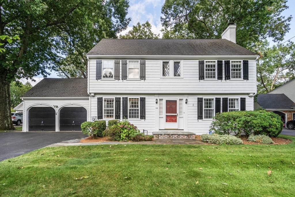 Whittier Rd, Wellesley Hills, MA 02481