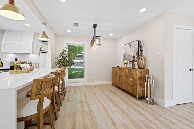 10528 Swallow Ln, House other with 3 bedrooms, 2 bathrooms and null parking in Dallas TX | Image 8