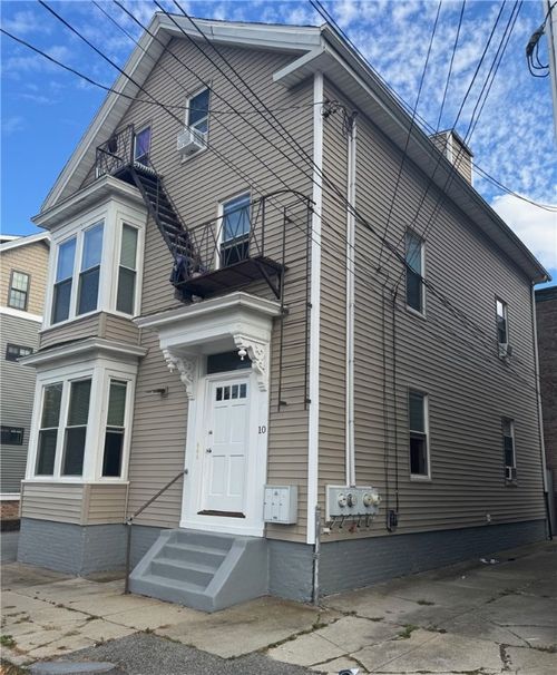 10 Africa St, Providence, RI, 02903-5102 | Card Image