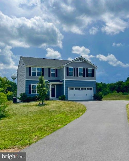488 Switchgrass Ct, BUNKER HILL, WV, 25413-1155 | Card Image