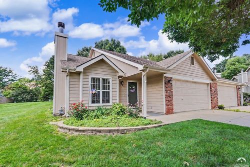5221 Congressional Pl, Lawrence, KS, 66049-3799 | Card Image