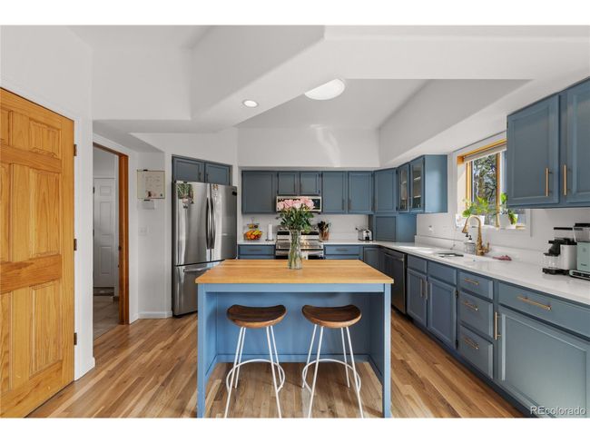21505 Spring Creek Rd, House other with 3 bedrooms, 3 bathrooms and null parking in Buffalo Creek CO | Image 17